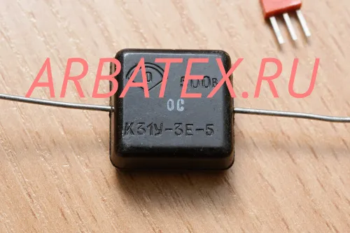 К31У-3Е 1 250в 240 пф